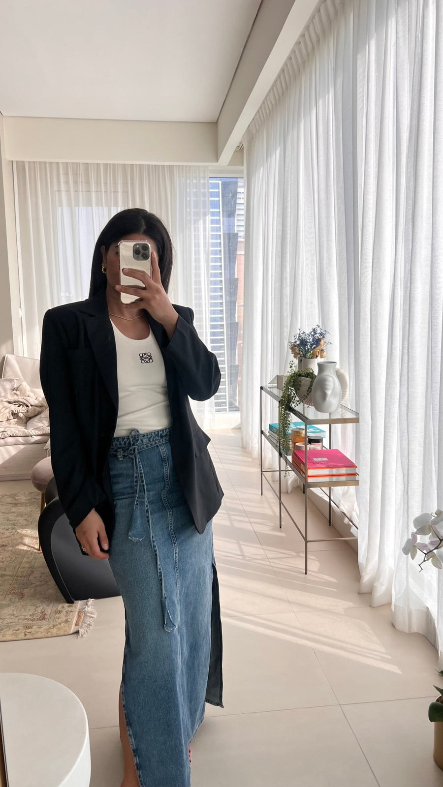 ALALYA Grandeur Noir black oversized blazer styled open – minimalist chic