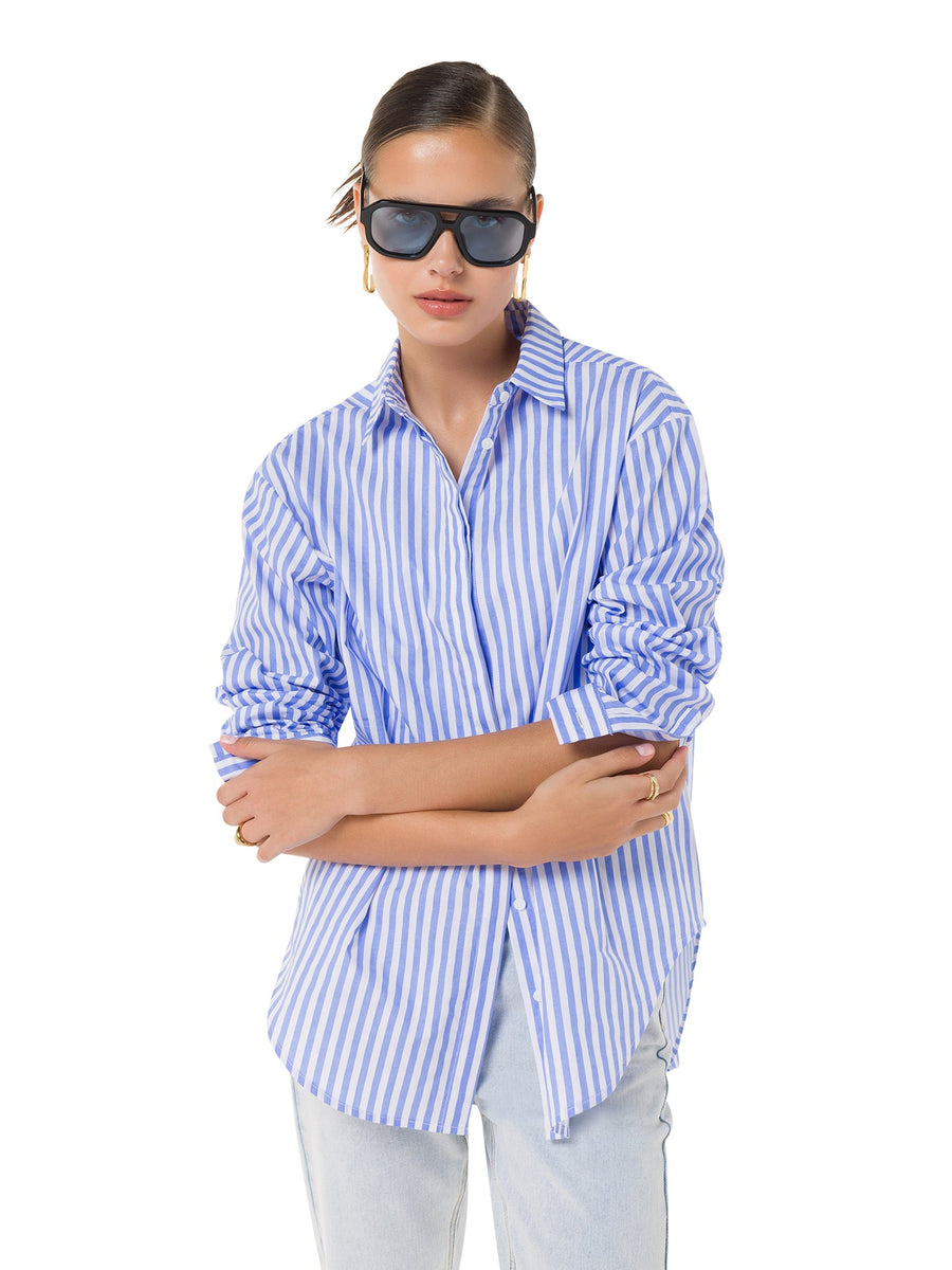 Editorial streetwear look with ALALYA Jony sunglasses in Dubai fashion shoot