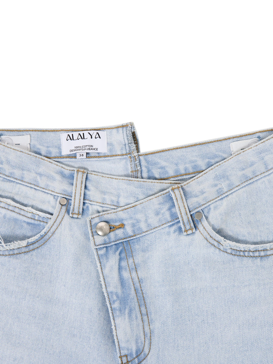 Zipper close-up of Marina™ mid-rise jeans for women – ALALYA UAE essentials

