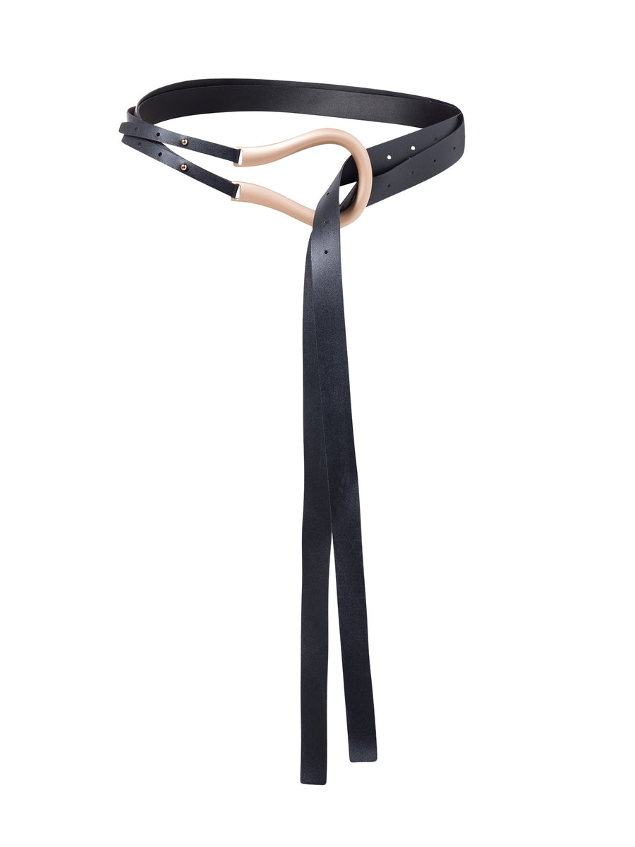 Close-up of gold buckle on structured vegan belt – ALALYA luxury accessories